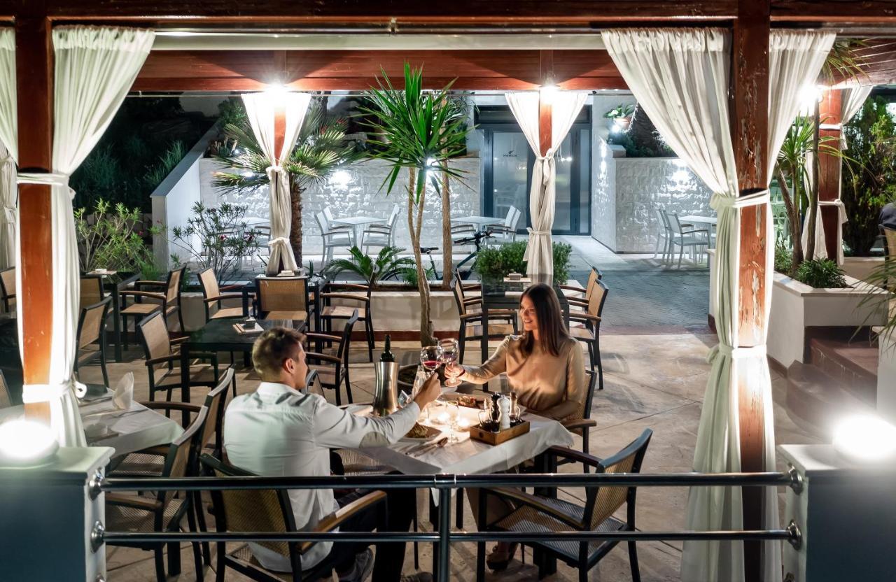 Hotel Perla Herceg Novi Exterior foto