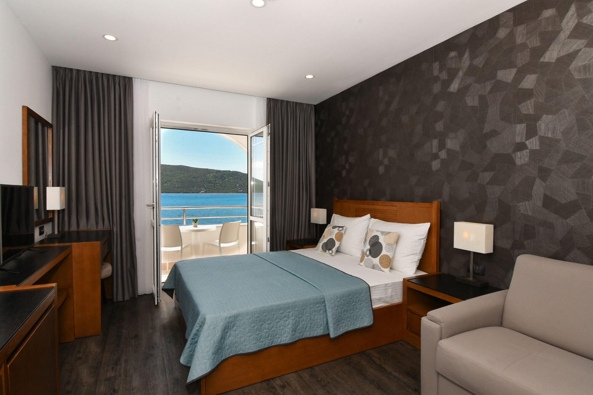 Hotel Perla Herceg Novi Exterior foto